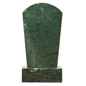 Gravstein modell 10, grønn gravstein med sokkel