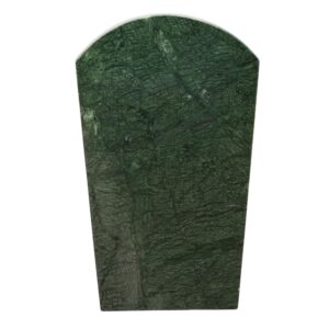 Gravstein modell 9, grønn naturstein med bue